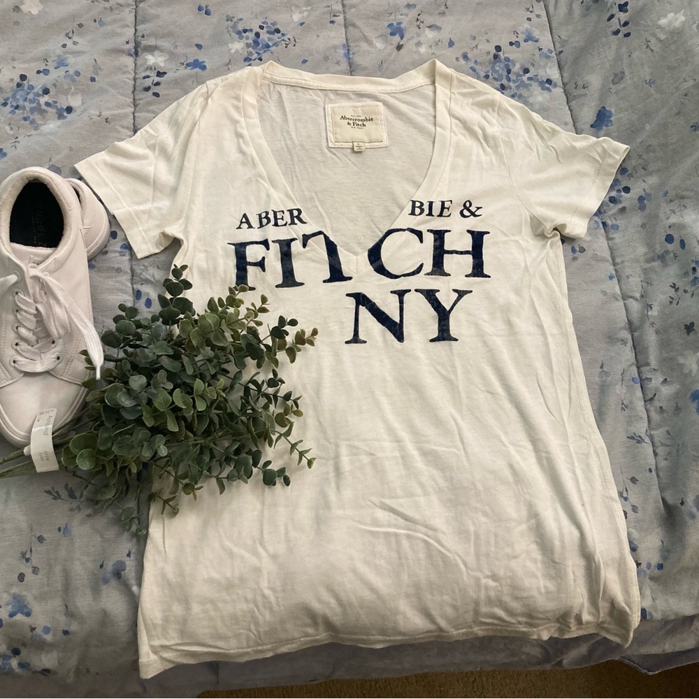 Abercrombie & Fitch Deep V-Neck T-shirt